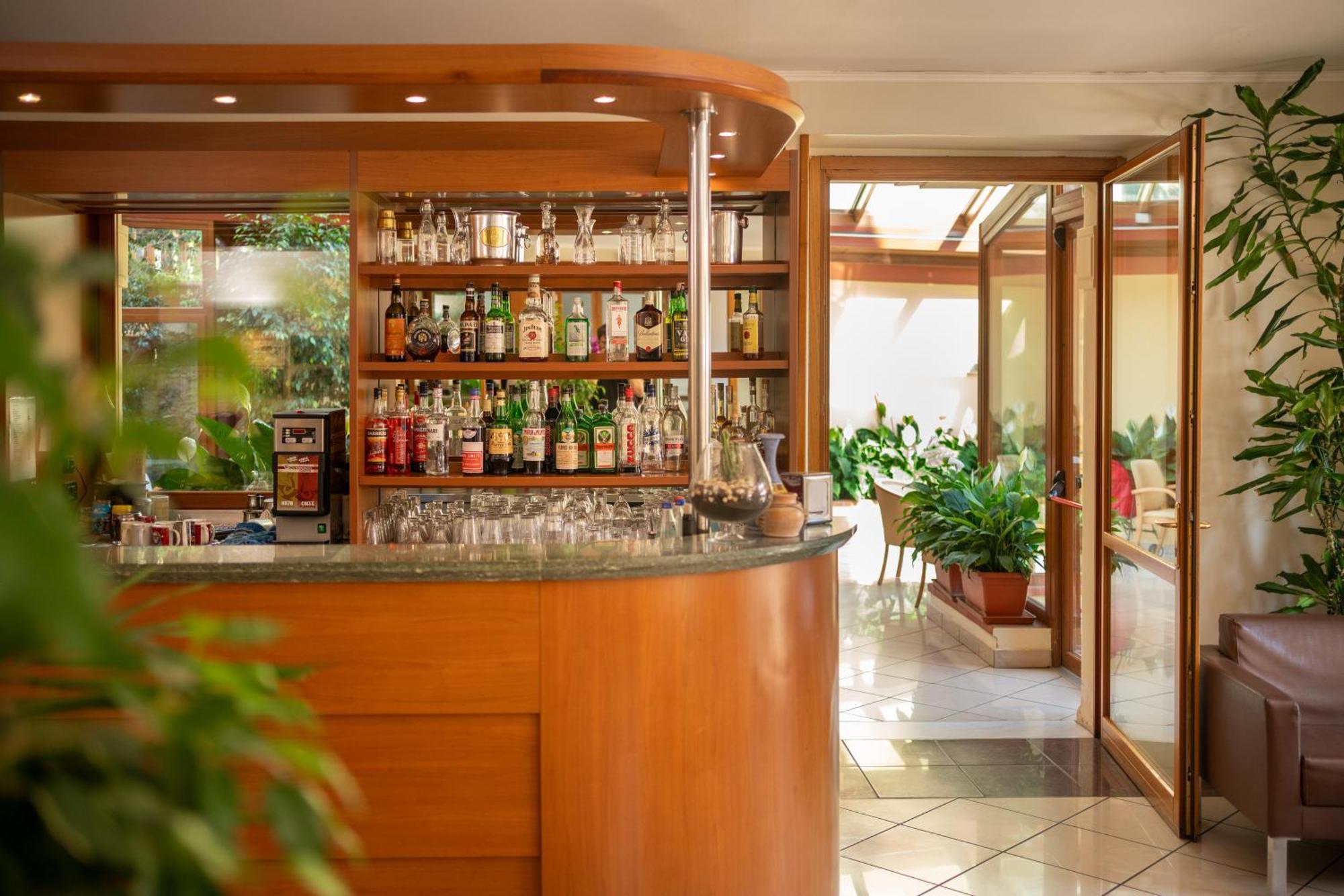Hotel Careni Villa Italia Finale Ligure Εξωτερικό φωτογραφία